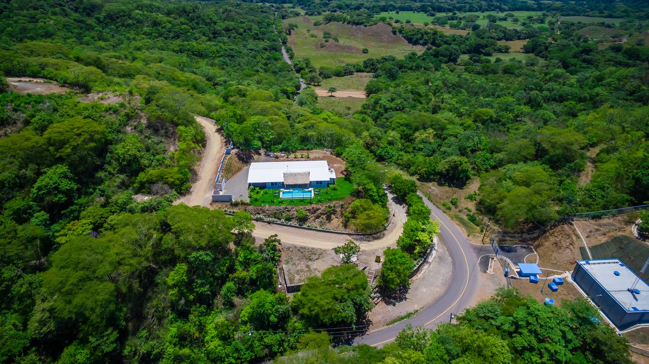 V-Lokamar Corona 1 | Exclusive 5-Bedroom Villa with Panoramic Pacific Ocean Views in Playa Grande