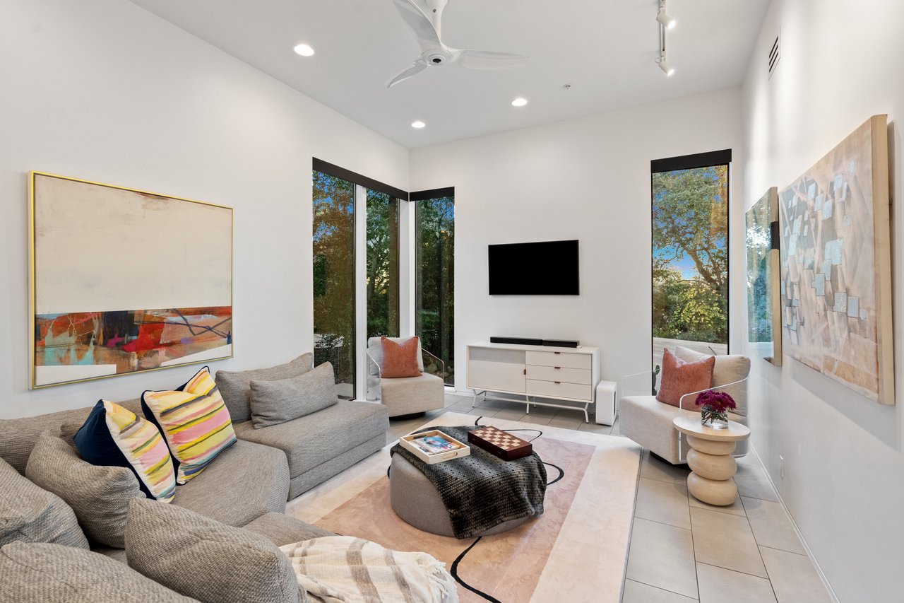 Modern Masterpiece in West Lake Hills