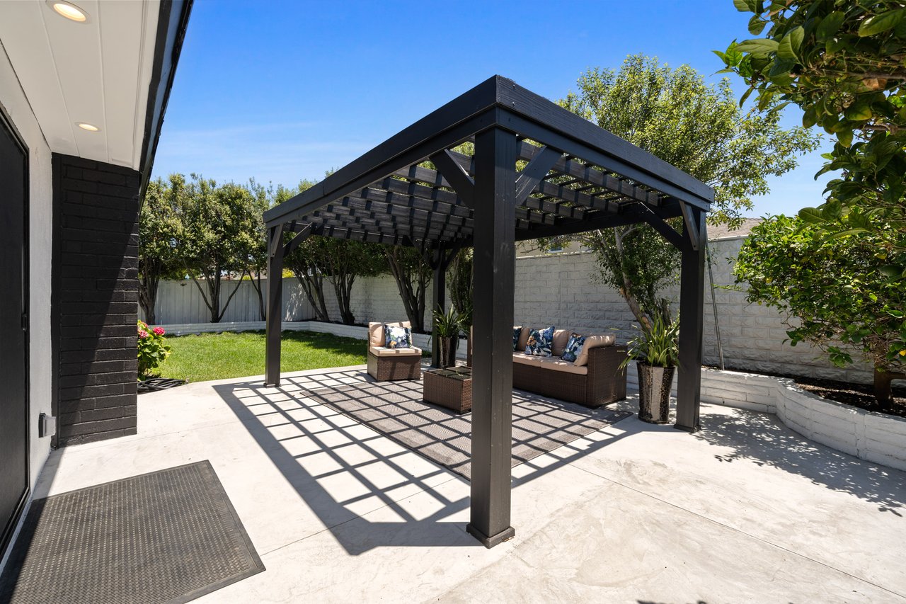 21212 Binghampton Cir