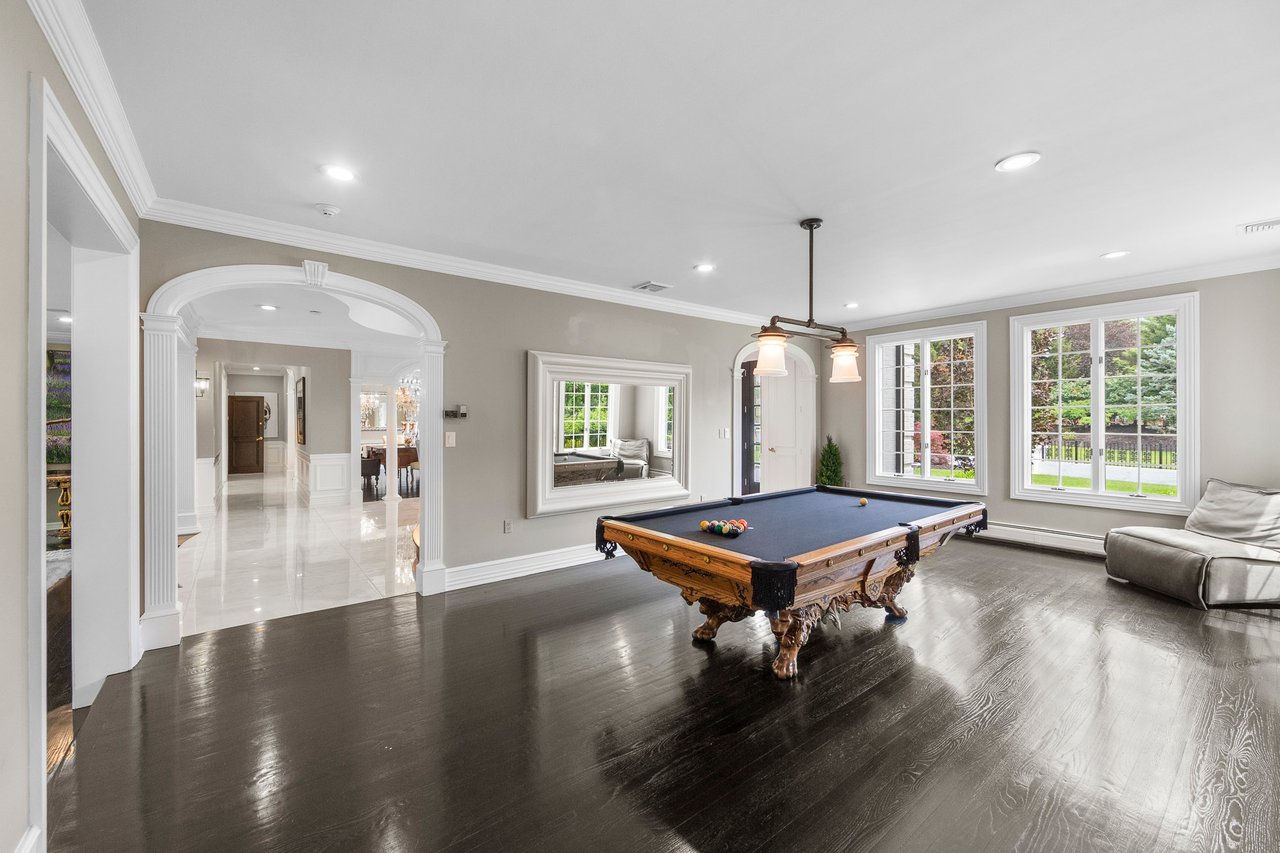 85 Sherwood Rd