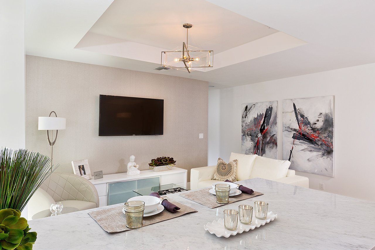 2367 Queen Palm Road