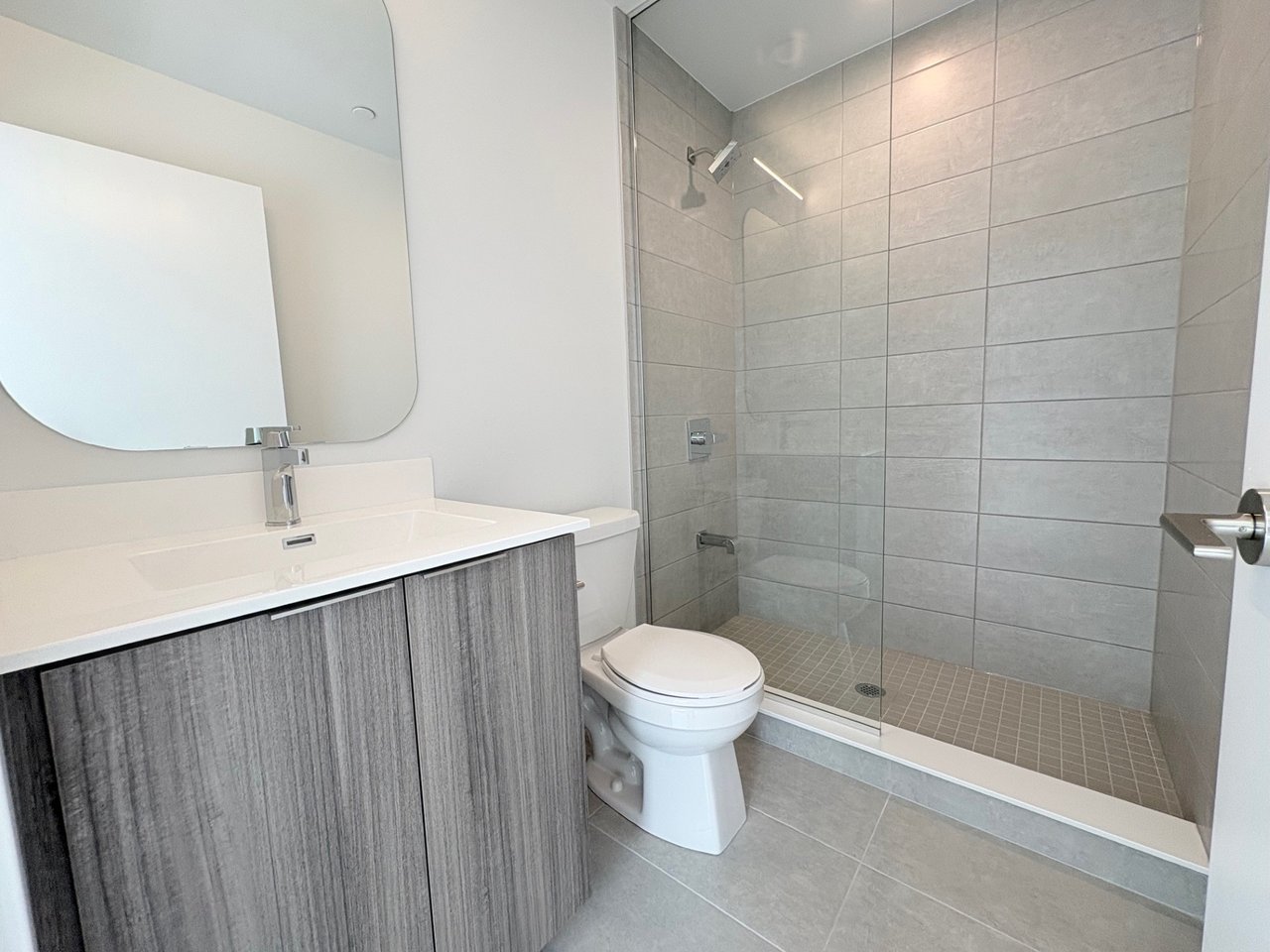 15 Richardson Street Unit: 1025