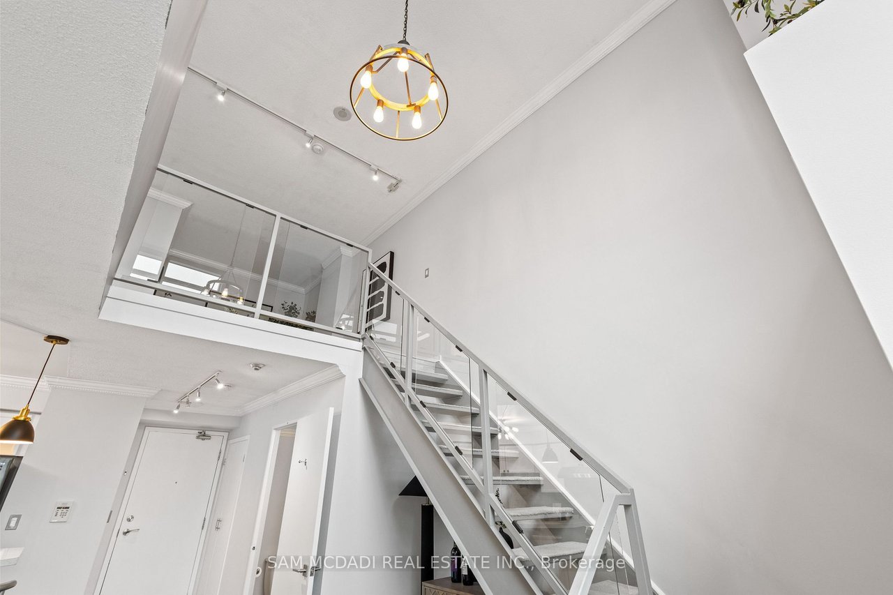 SUN-DRENCHED PENTHOUSE