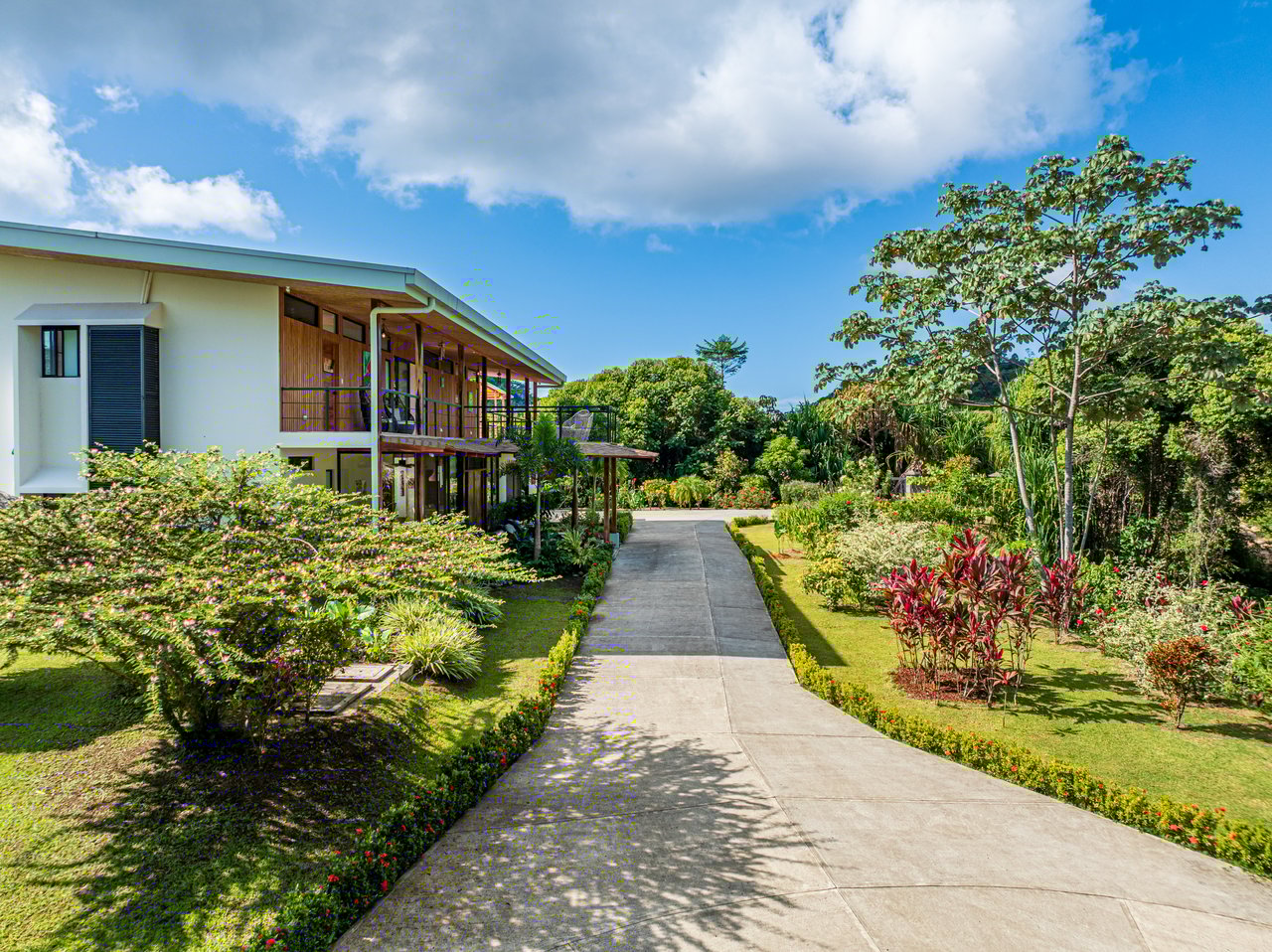 Iconic Luxury Estate with Unmatched Mountain Views | Manuel Antonio Estates