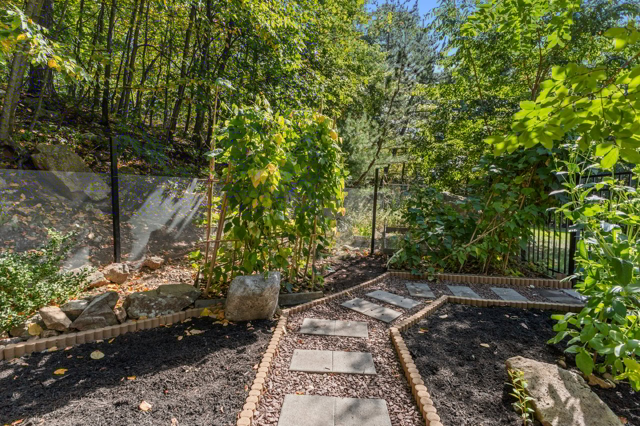 10 South Glen Road
