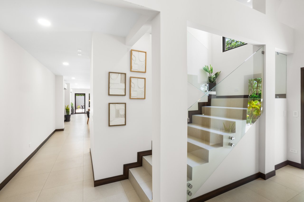 Flamingo Estates Luxury Home | Modern 4-Bed Retreat with Pool & Rooftop Terrace Near Beach & Marina