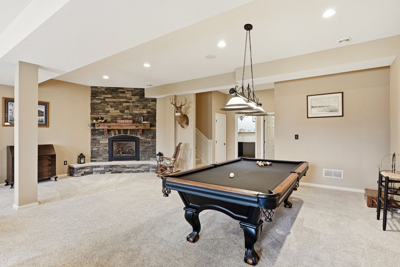 EXCLUSIVE LISTING  -  1234 Newbury Highland