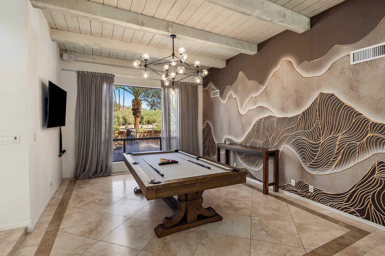 4737 E Valley Vista Lane