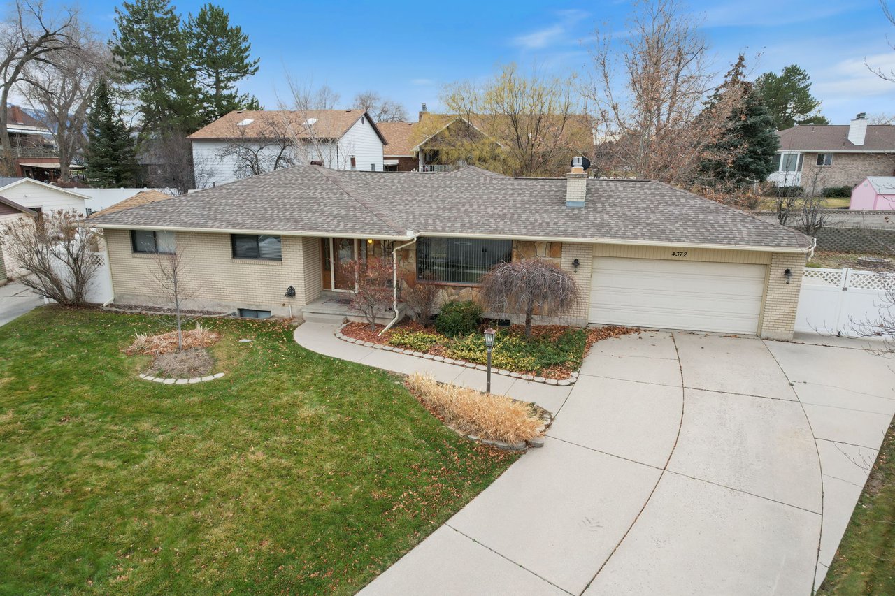 4372 S Hawarden Cir