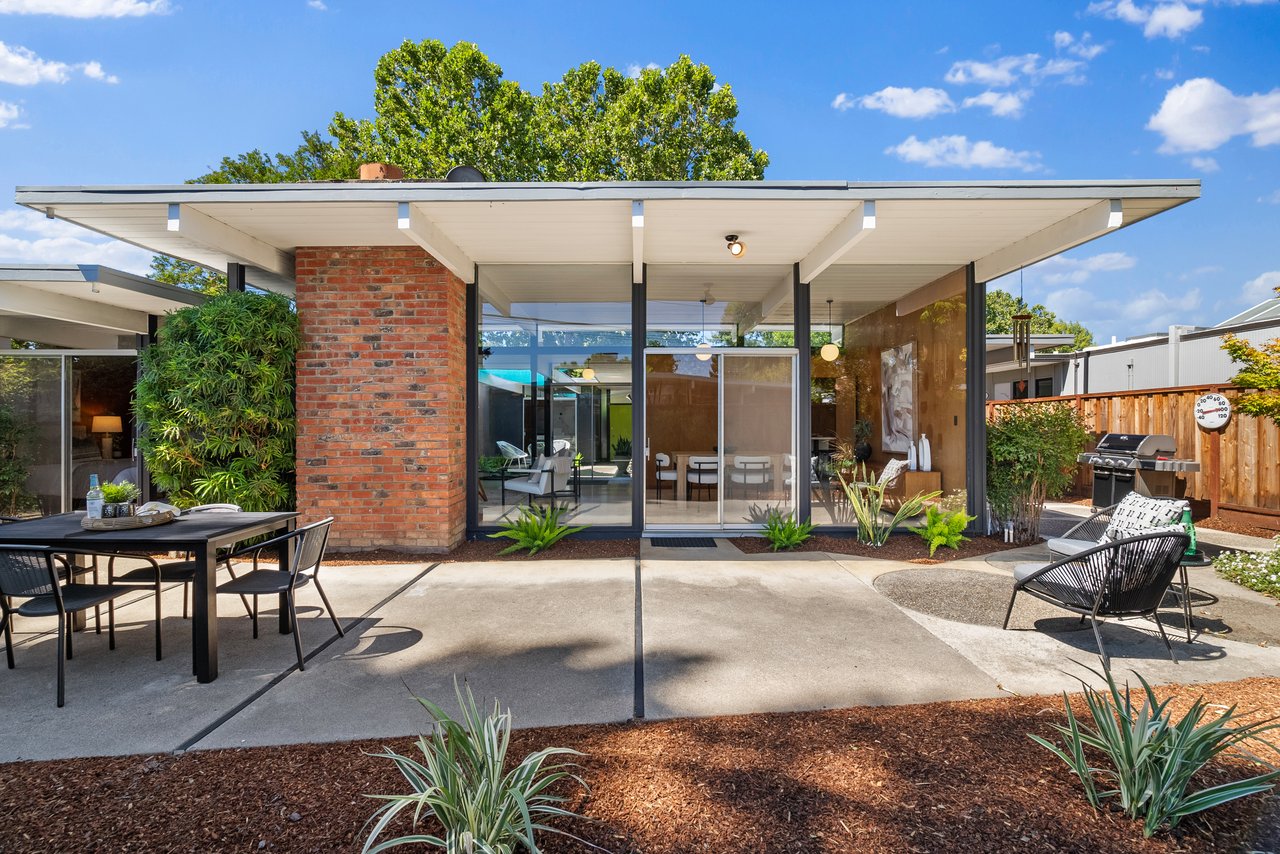 2326 Fairglen Drive