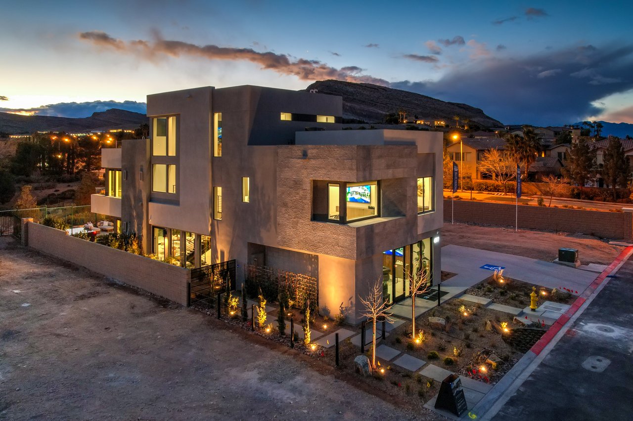 4077 Heron Fairway Dr