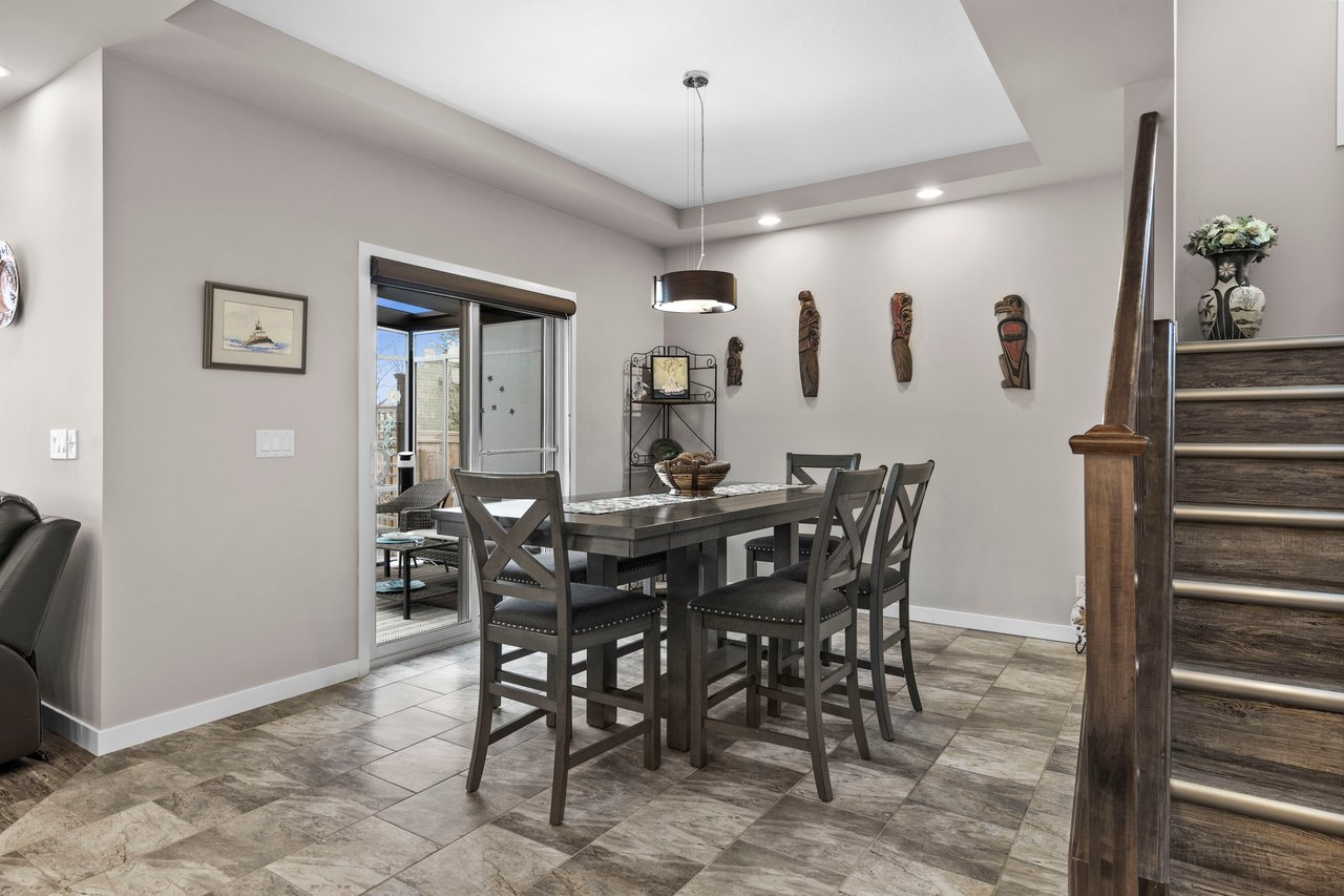 207 Royal Oak Bay NW