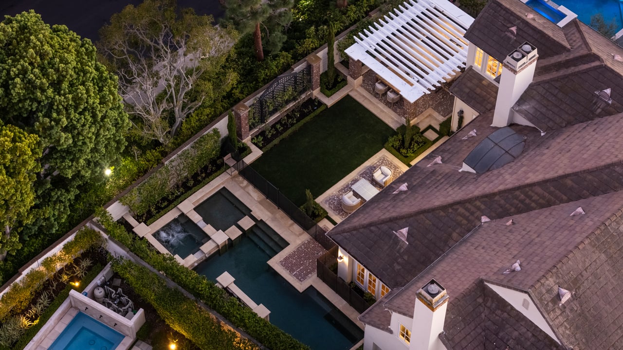 8 Gleneagles Drive