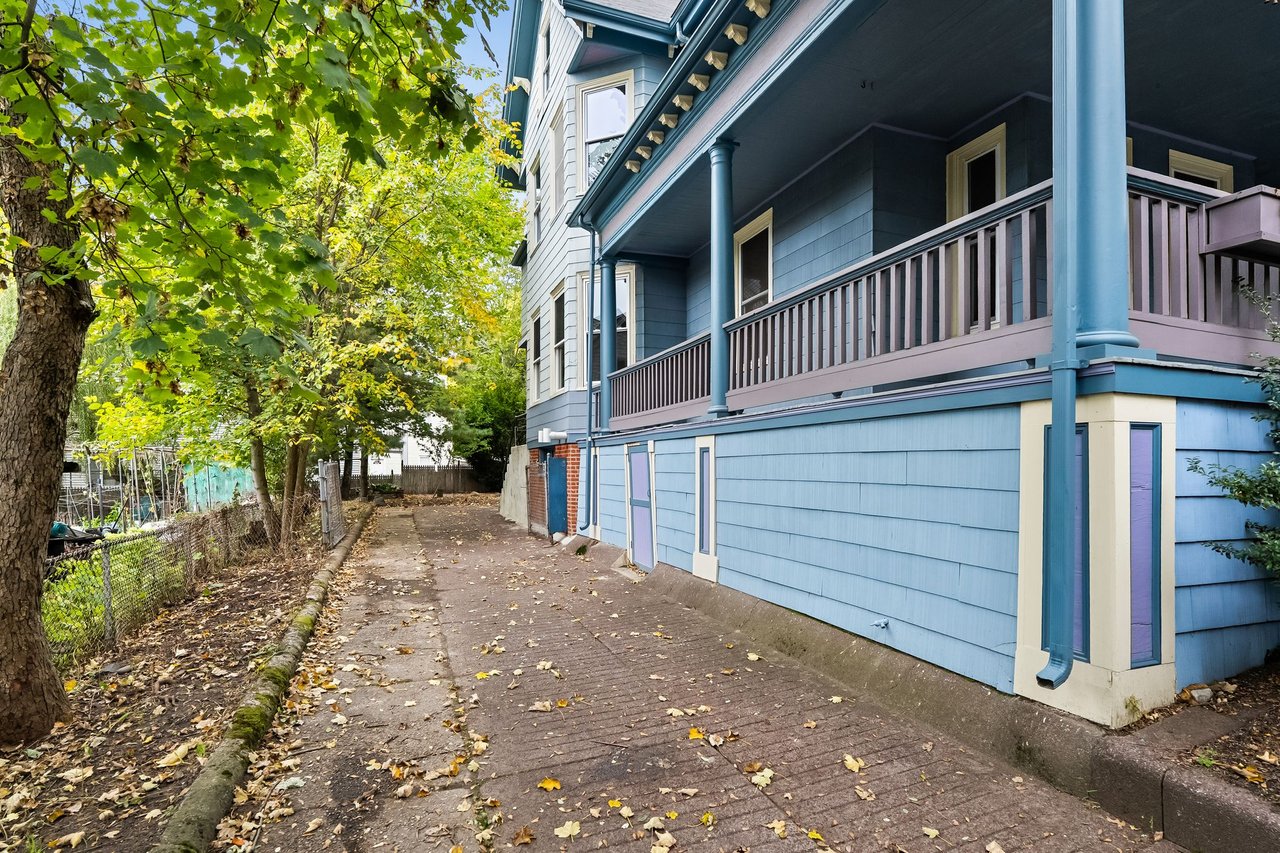 30 Walnut St, Somerville