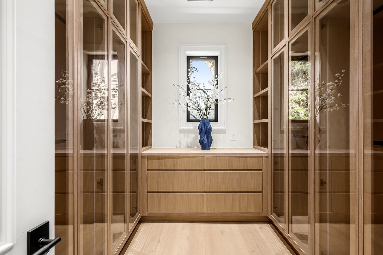 415 N Cliffwood Avenue