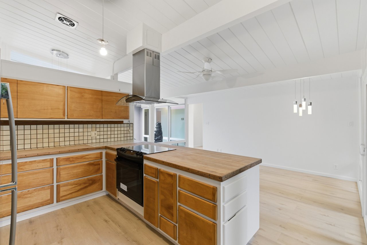 618 Sheraton Drive