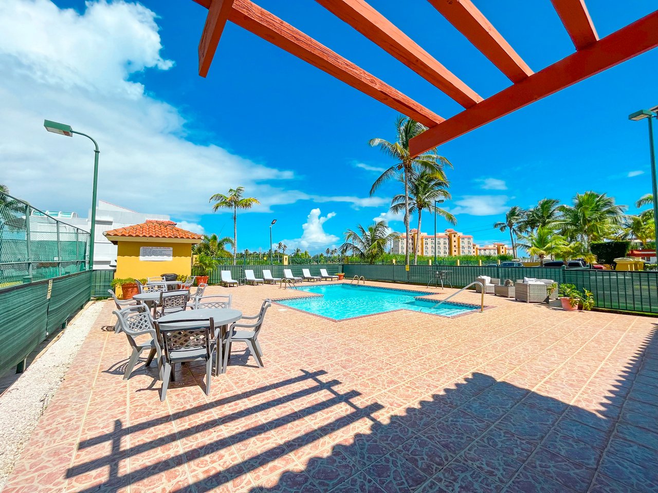 Royal Palm B-502