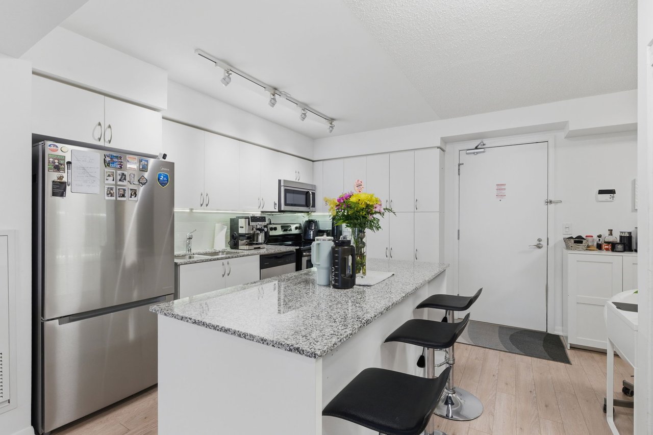 800 Lawrence Ave W Unit 304