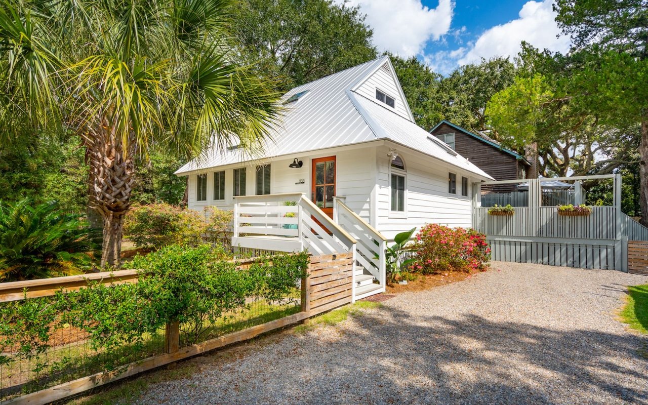 For Sale – Homes in Old Mount Pleasant