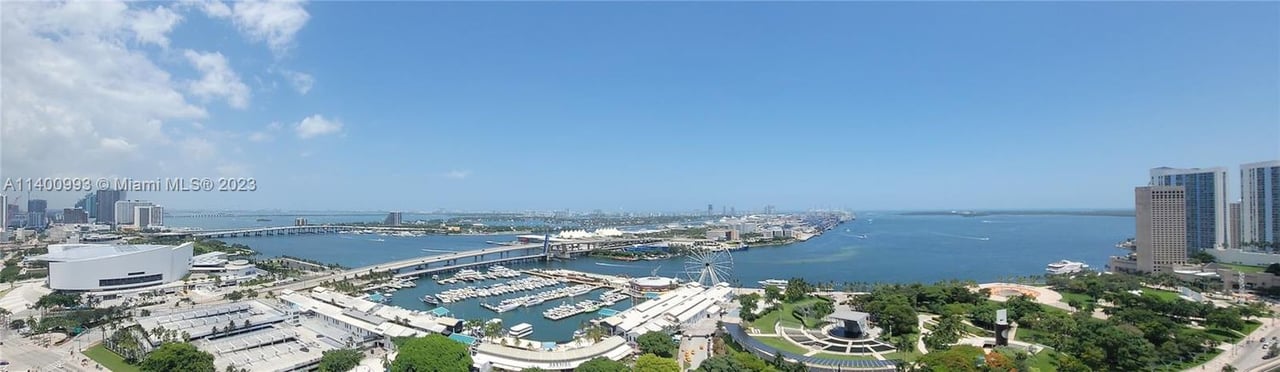 244 Biscayne Blvd #2802