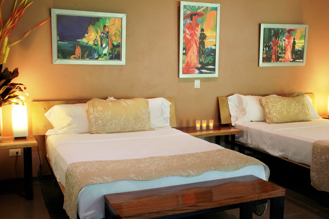 Ojochal Property for Sale – Cabins, Restaurant & 3-Bed Home