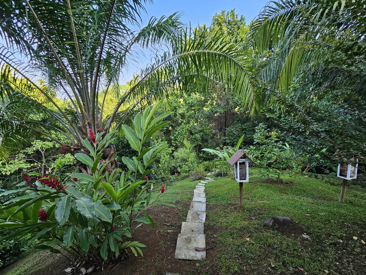 Beautiful sea view House Guesthouse and Pool in a gated Community close to awesome Beaches