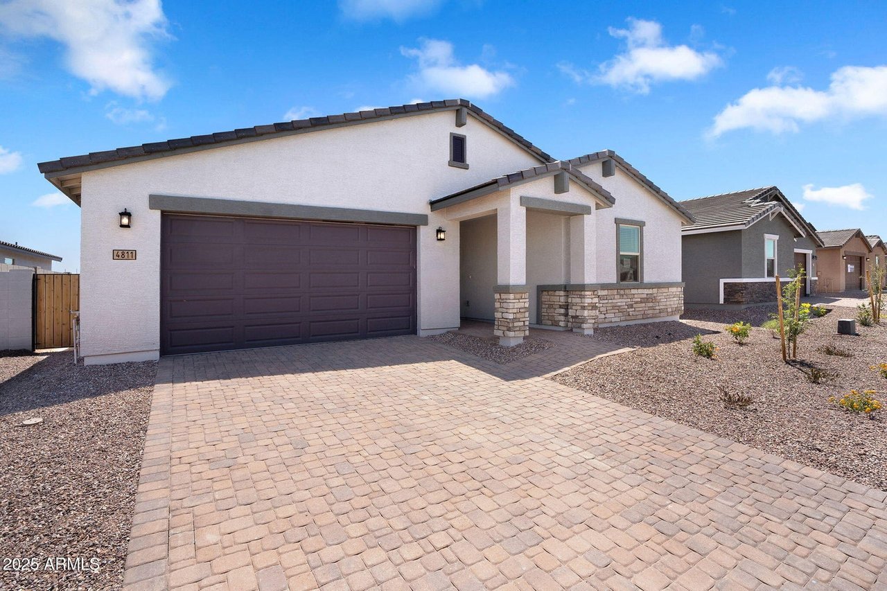 4811 W HUNTER Trail