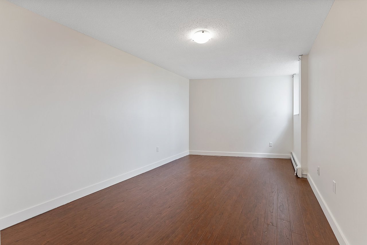 10330 Yonge Street W 707