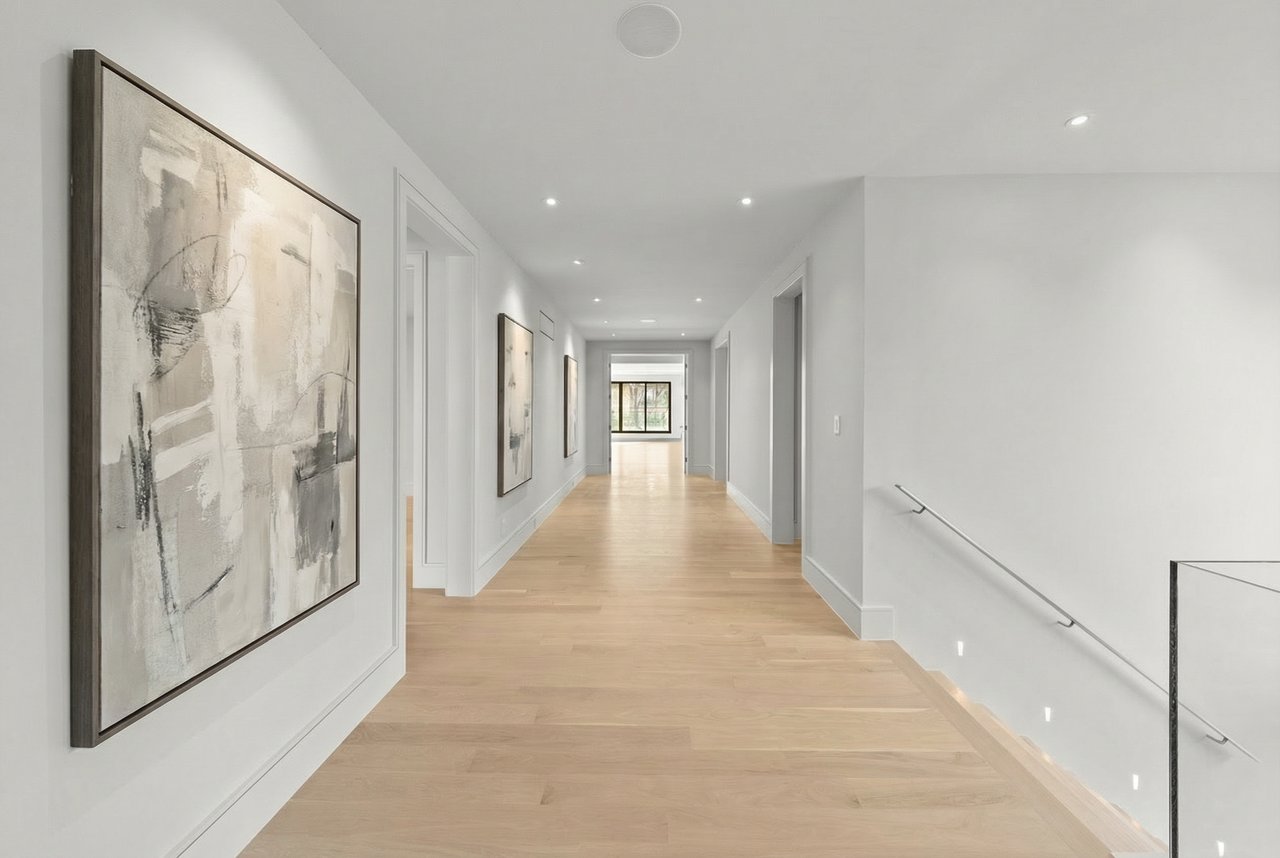 Uniquely Distinguished Property