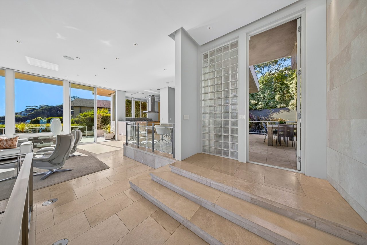 Dramatic Contemporary Architecture and Golden Gate Bridge Views