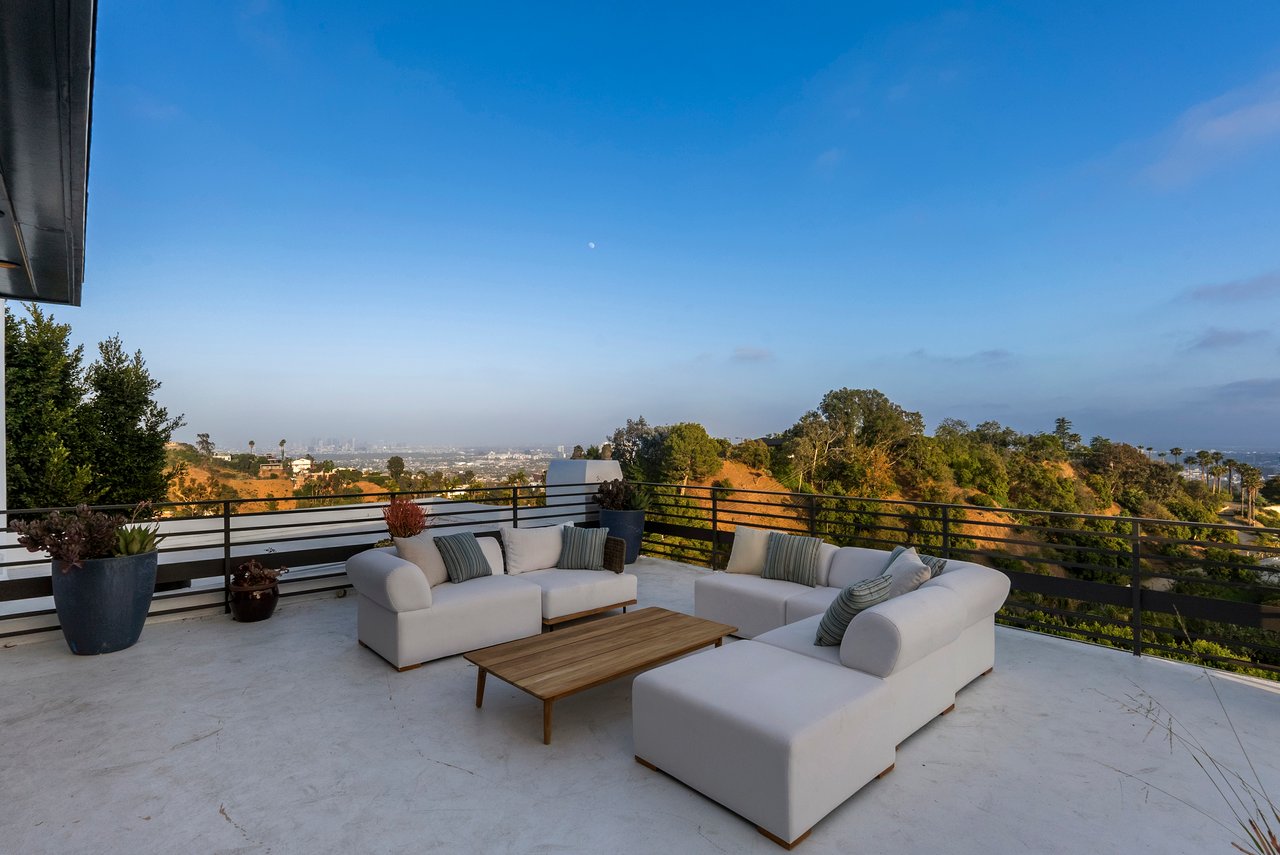 9330 Beverly Crest Dr, Beverly Hills 