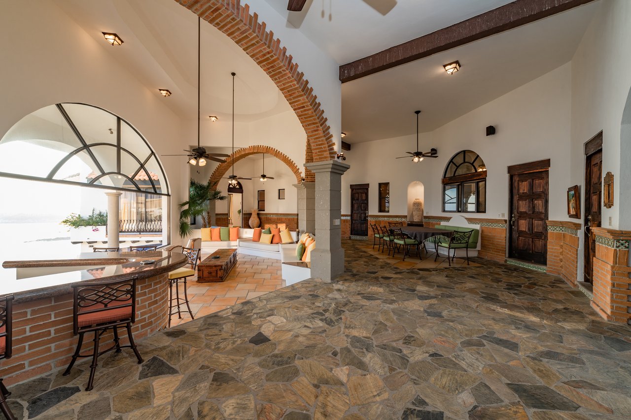 5 Bedroom, Single Family Home, Villa Encantada 
