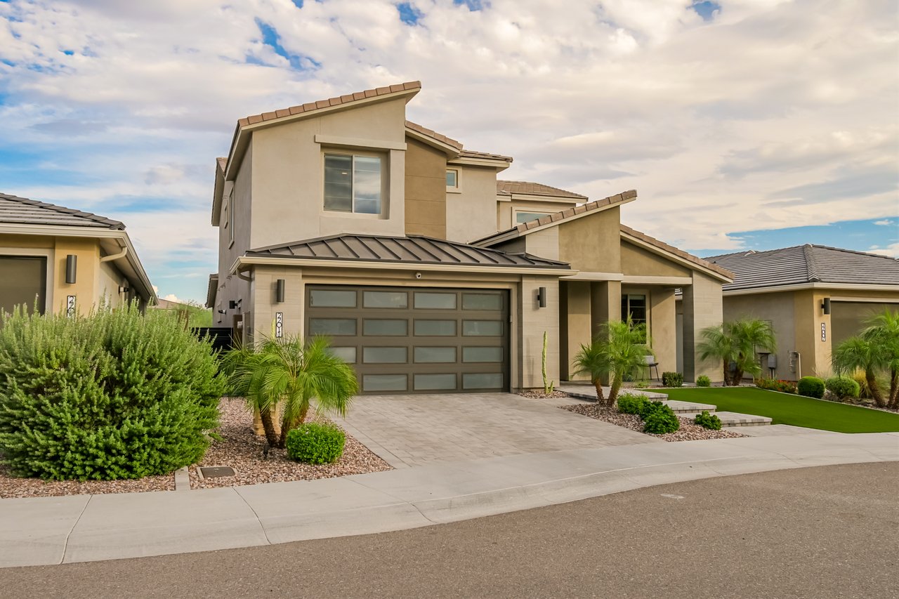 22011 North 34th Way