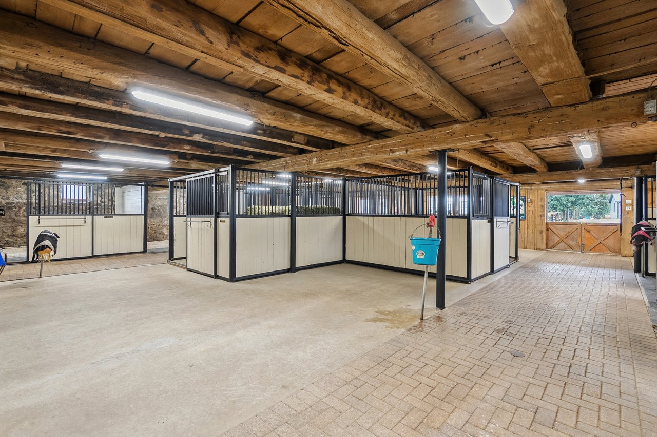 Extraordinary Equestrian Estate