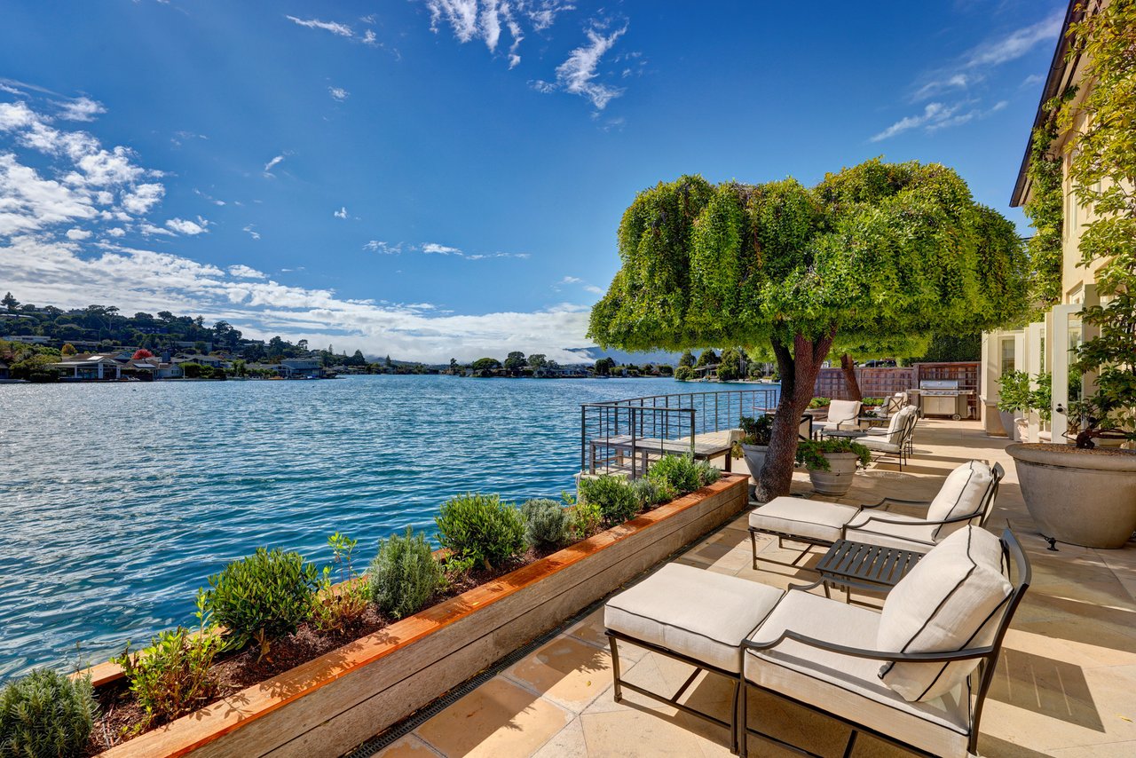 Unparalleled Design on the Belvedere Lagoon