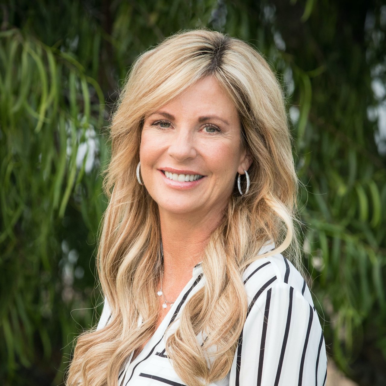 Paula Kropp Westlake Village, CA Real Estate Agent Headshot