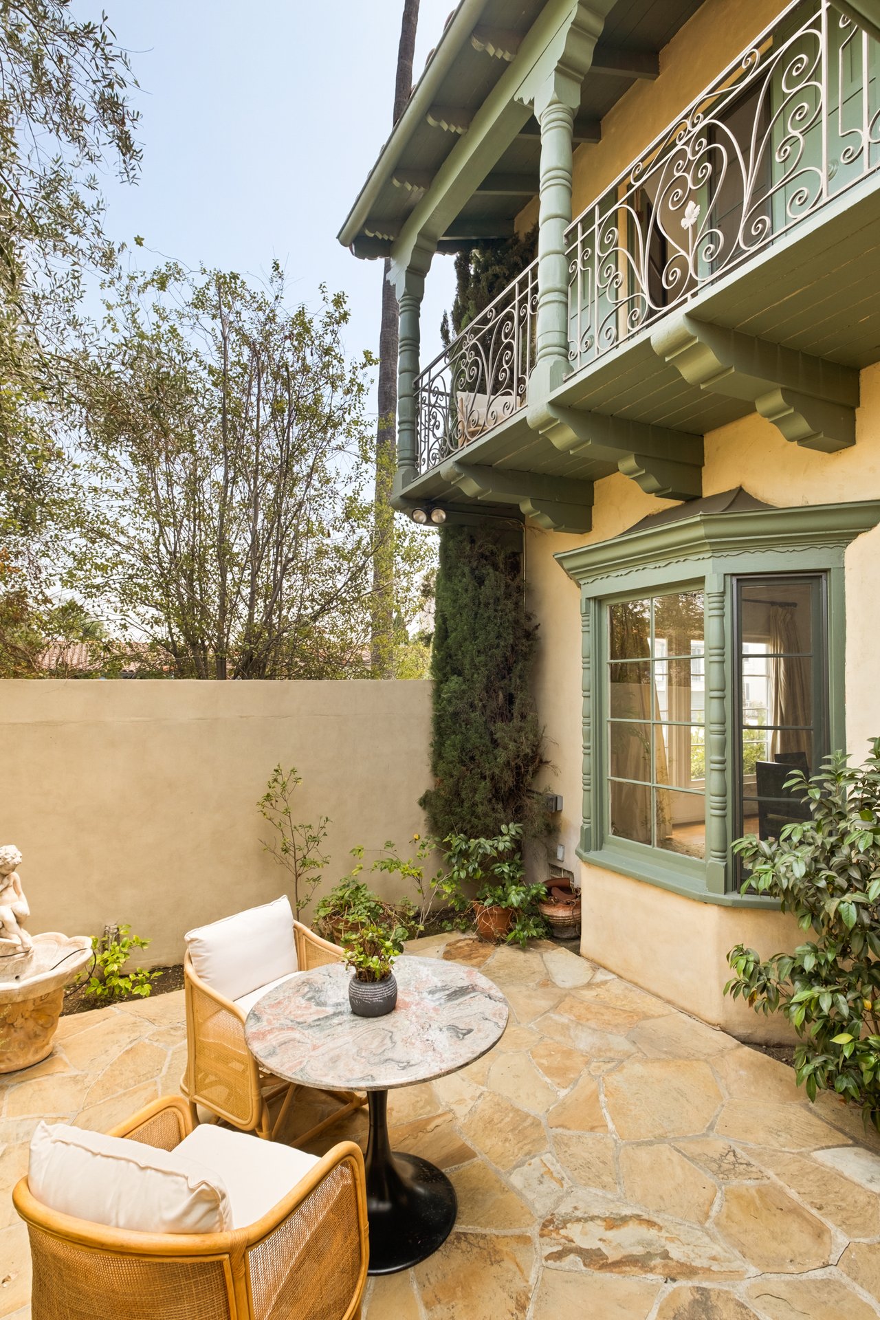 6300 Lindenhurst Avenue, Beverly Grove