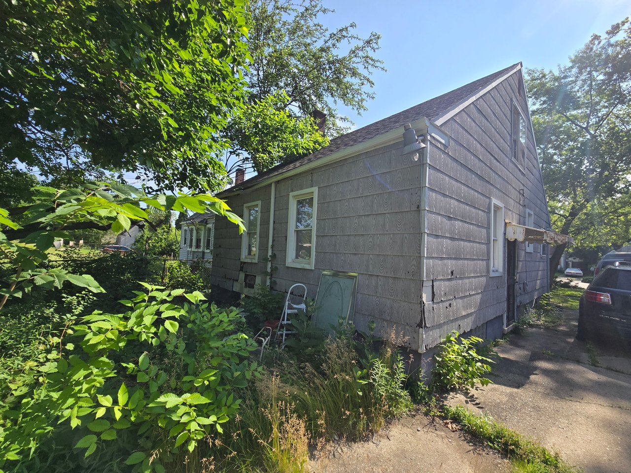 9641 Evergreen Ave