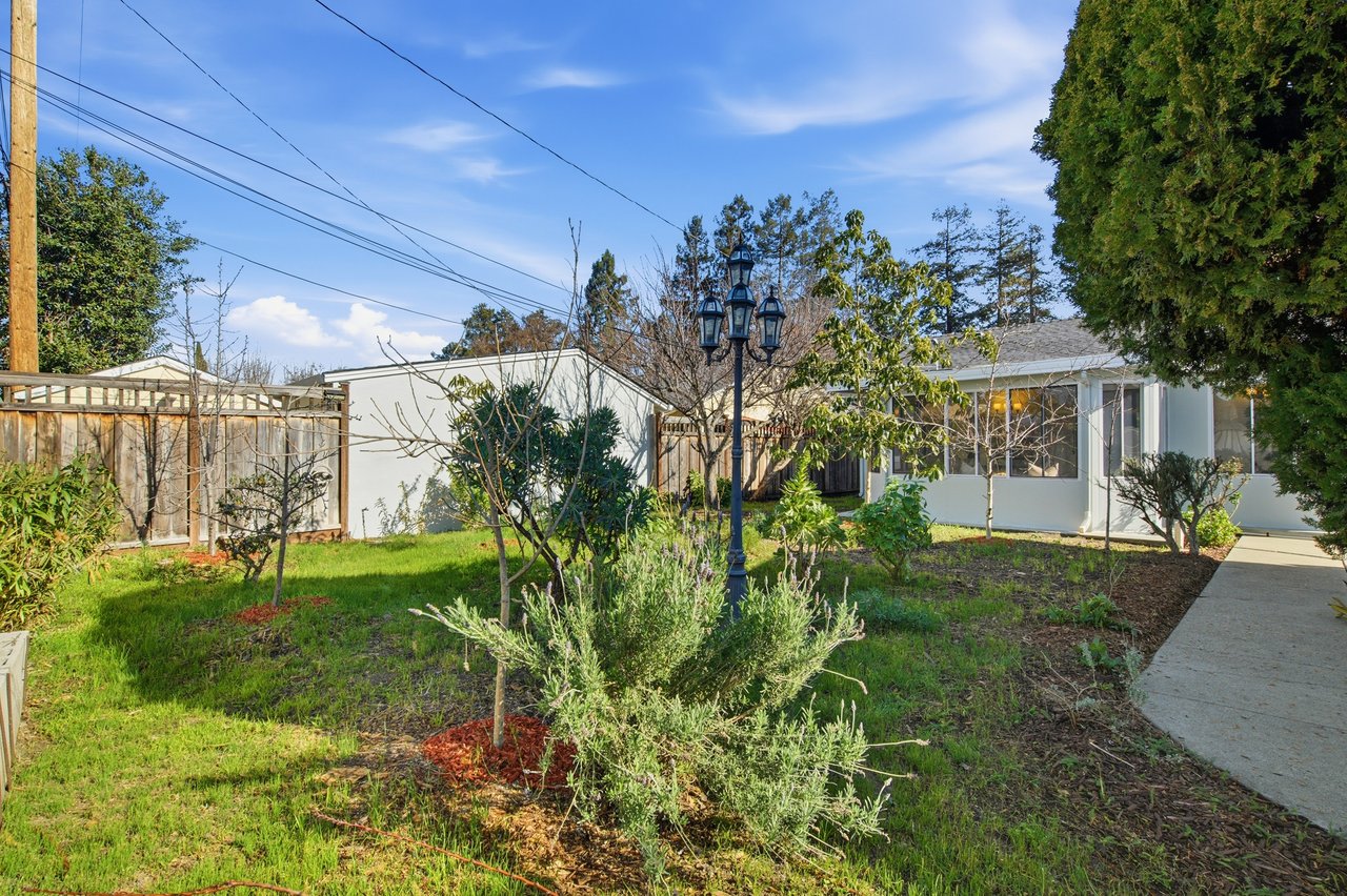 946 Los Padres Boulevard