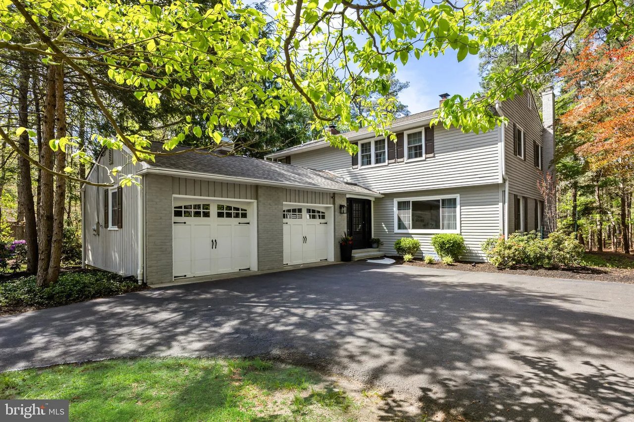 41 Pontiac Dr