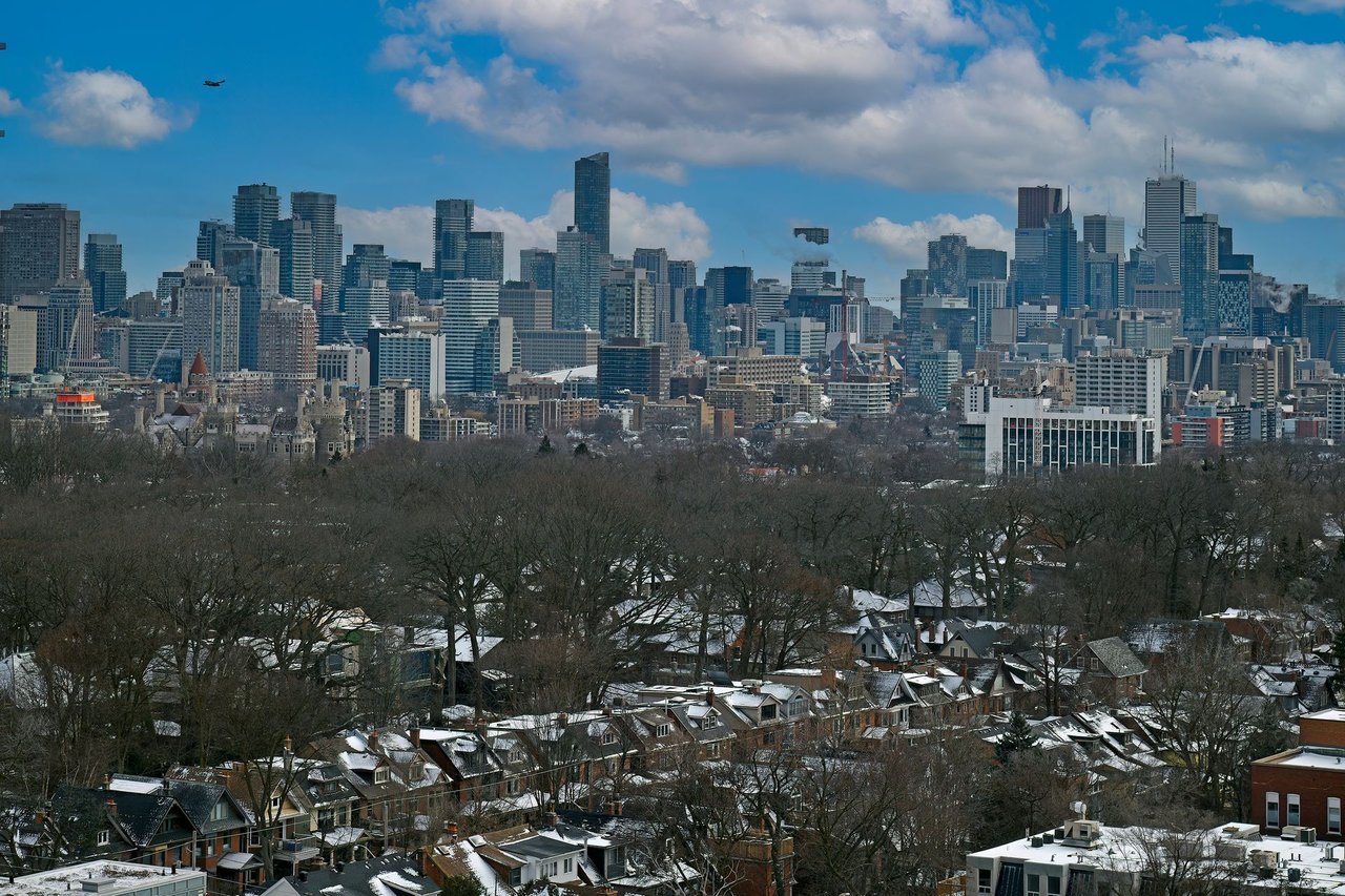 530 St Clair Ave W Unit: 1605