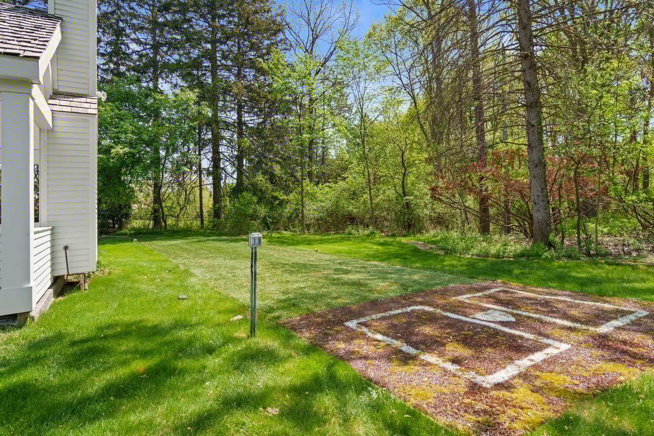 345 Woodridge Road
