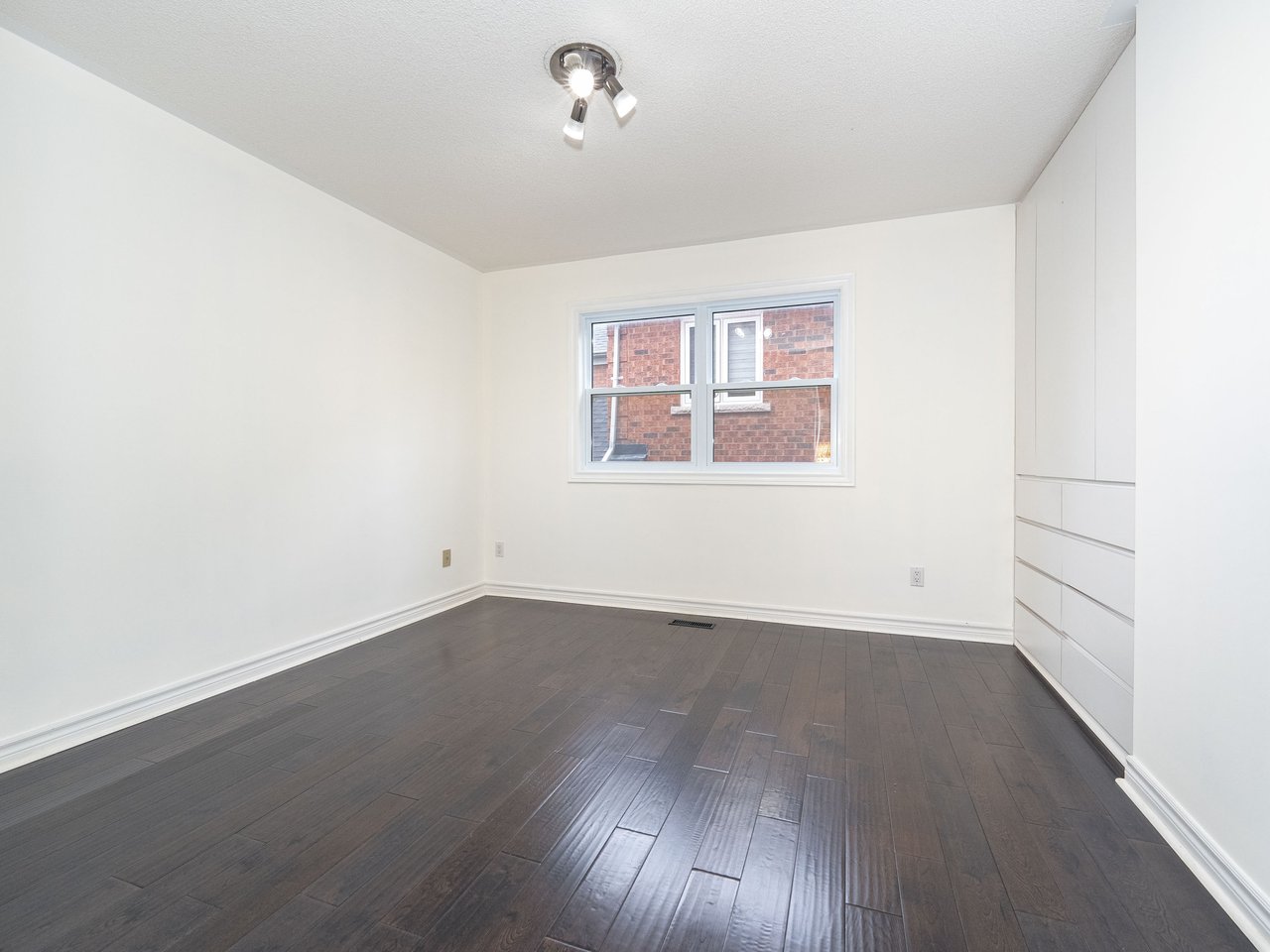39 Montclair Rd