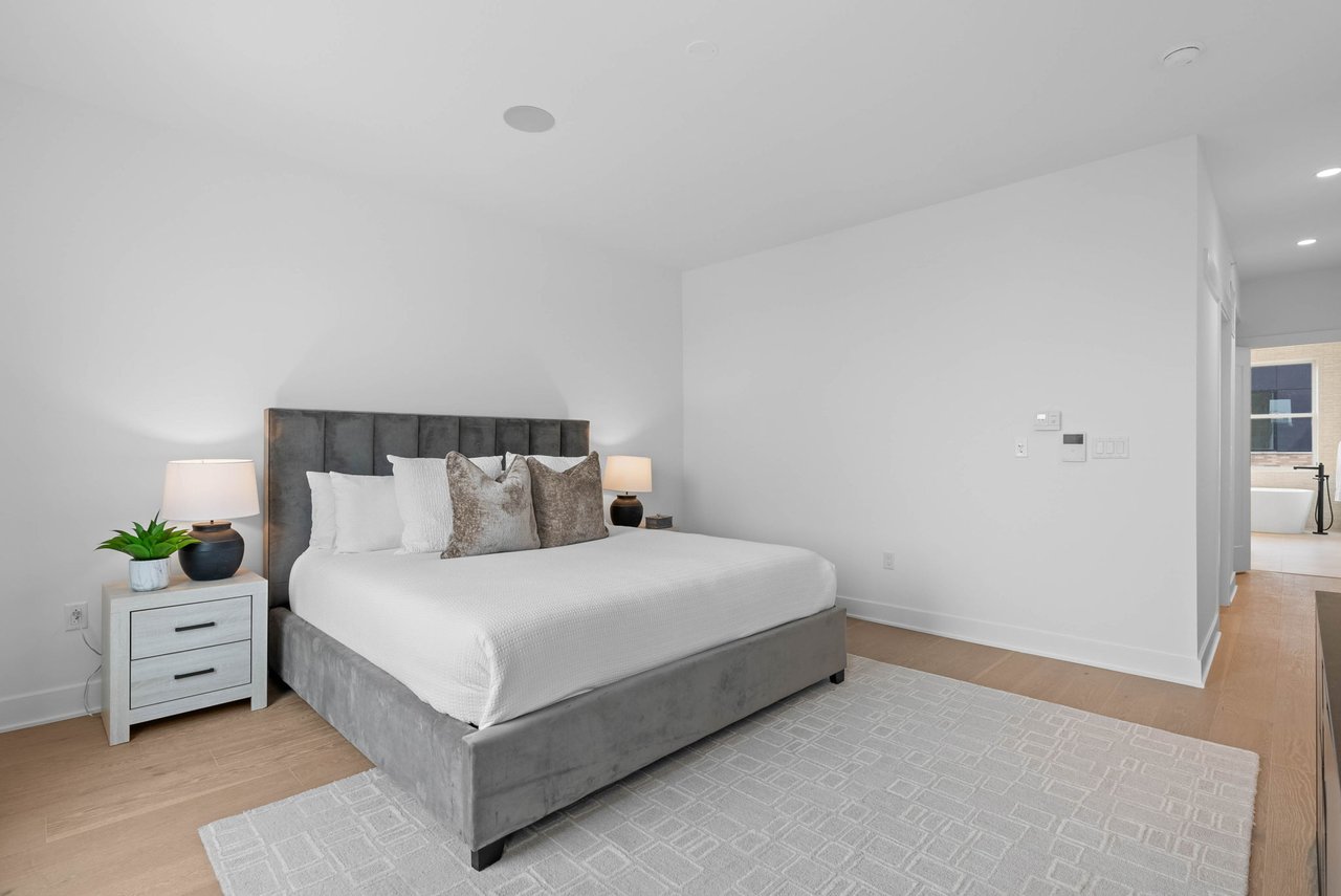 656 Fairmount Ave, Philadelphia, PA 19123