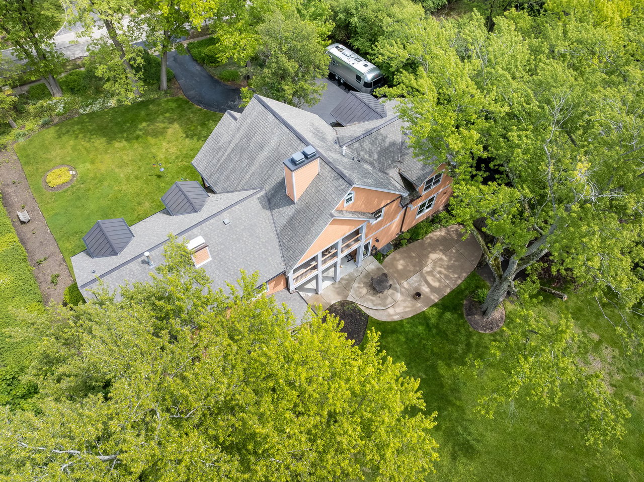 1520 Telegraph Road, Lake Forest