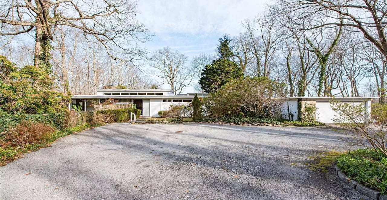 210 Sunset Rd