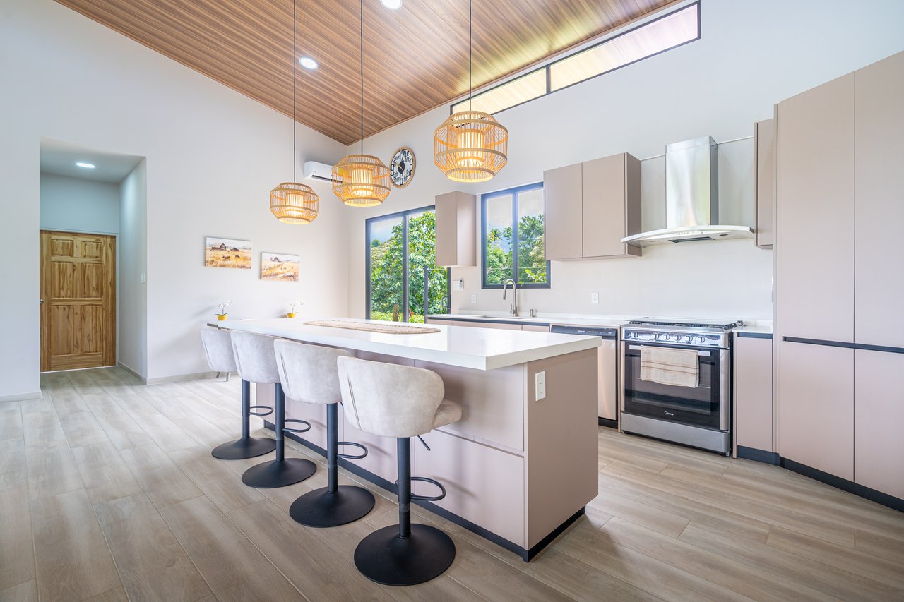 Modern Jungle Oasis in Finca Marañon – A Slice of Paradise in Ojochal, Costa Rica