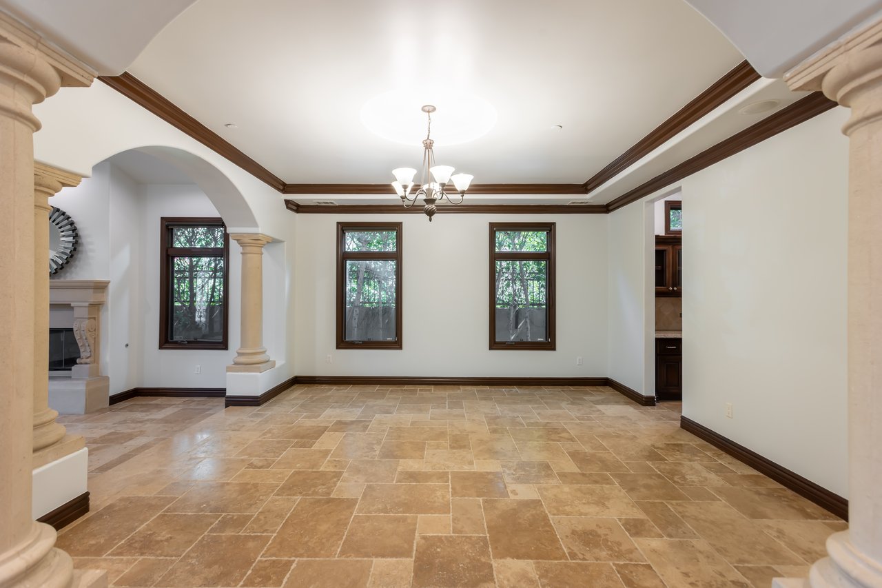 120 S Almont Dr, Beverly Hills