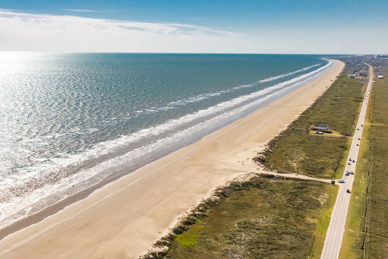 🌴 Seaside Estates – Where Your Beachfront Dream Begins