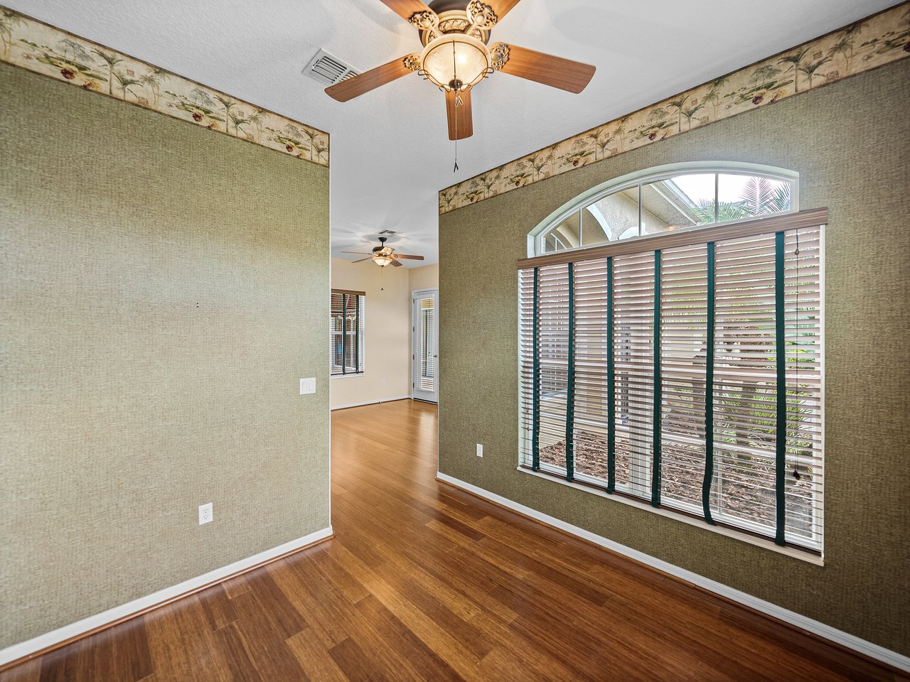 12508 FOREST HIGHLANDS DR